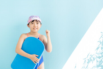 スイミングスクールの女の子
