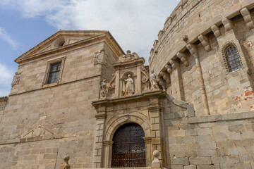 Obraz premium Avila Cathedral Within City Walls - Historic Architecture and Culture
