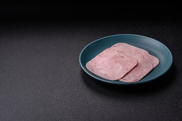 Eating ham and pork slices for the holiday table
