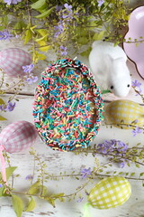 chocolates para pascoa em tablete e formato de ovo, decorados e recheados