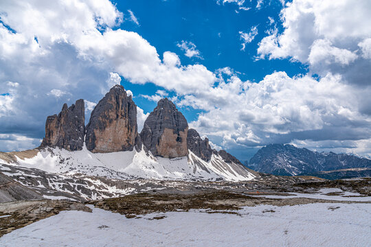 Dolomiten und Alpenpanorama - die drei Zinnen in S&uuml;dtirol im Fr&uuml;hling