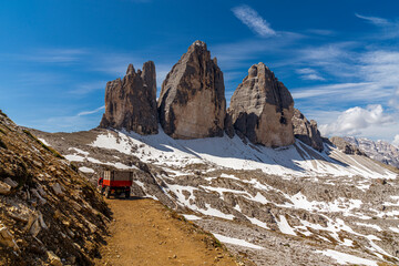 Drei Zinnen und ein Traktor in S&uuml;dtirol
