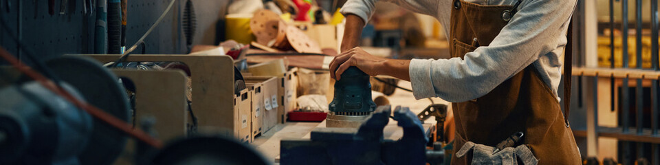 Header with female worker using polishing machine