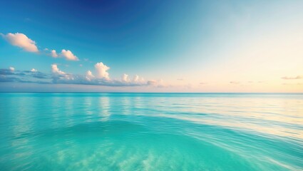 Obraz premium Serene Summer Horizon Overlooking the Ocean and Cloudless Sky