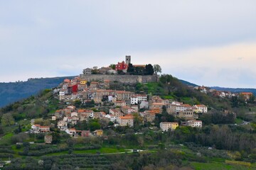 Obraz premium View of the old medieval town of Motovun in Istria, Croatia