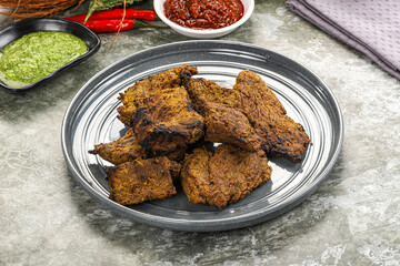 Grilled beef barbecue with spises