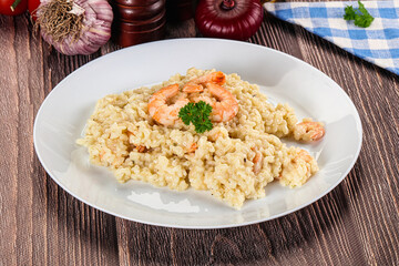 Gourmet risotto with prawn and cheese