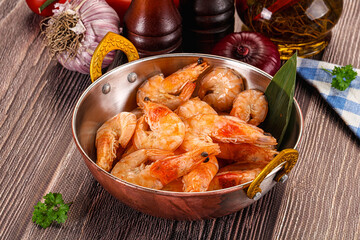 Steamed red prawn with spices