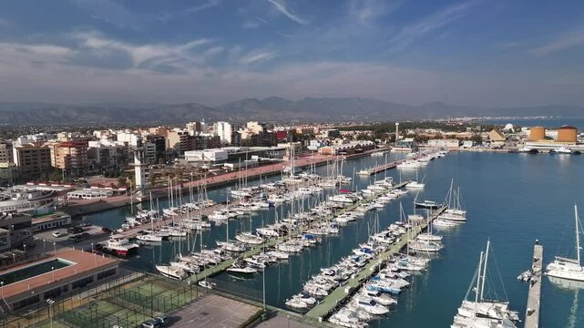 Faro y puerto del Moll de Costa de Castellon, Comunidad Valenciana