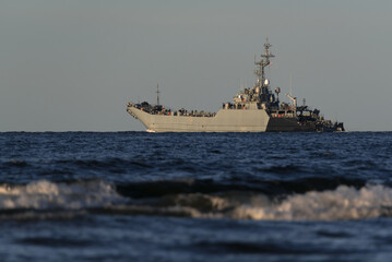 AMPHIBIOUS ASSAULT SHIP - An Polish Navy warship sails on the sea © Wojciech Wrzesień