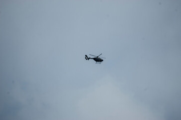 helikopter fliegen © fotorena.de