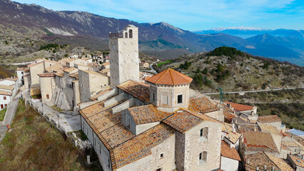 Obraz premium Castel del Monte, Abruzzo, Italy. Aerial drone view