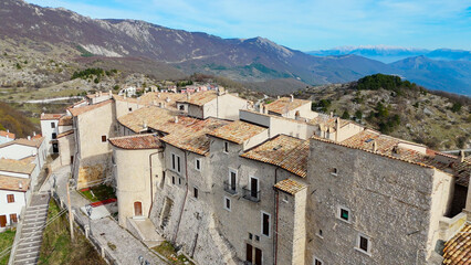 Obraz premium Castel del Monte, Abruzzo, Italy. Aerial drone view