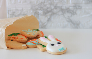 Obraz premium Colorful easter cookies. Easter concept. Heppy ester.