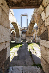 Smyrna agora. With the new works, the ruins of the ancient city began to appear. Agora is located in the center of Izmir. Izmir Turkey