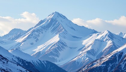 Obraz premium A realistic illustration of a snow capped mountain range, the jagged peaks soaring into the sky and a blanket of white covering the landscape.