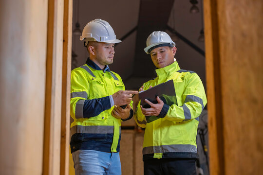 Customs inspections are official measures taken by the customs office to prevent illegal imports, Warehouse staff work in container storage facilities.