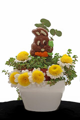 vase de fleurs jaunes