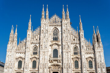 Fototapeta premium Milan Cathedral (Duomo di Milano) on a sunny day.