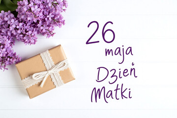 26 maja dzień matki  lilac flowers and gift box