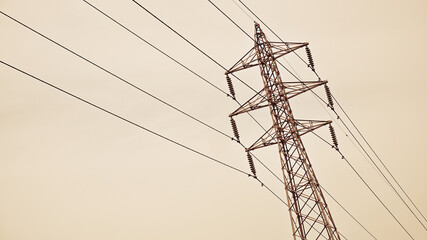 送電線