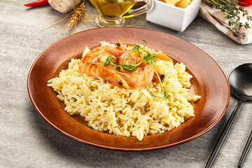 Italian pasta Orzo with prawn
