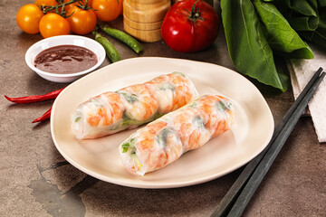 Vietnamese spring roll with prawn