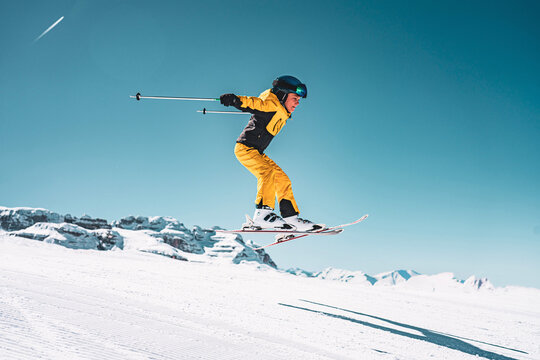 Photo of boy jumping on ski on Groste