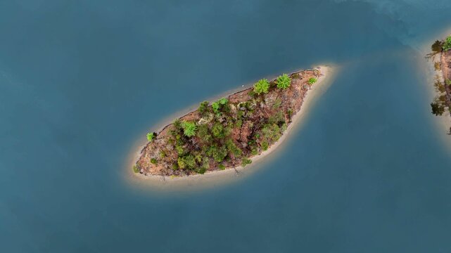Raystown lake island in the middle