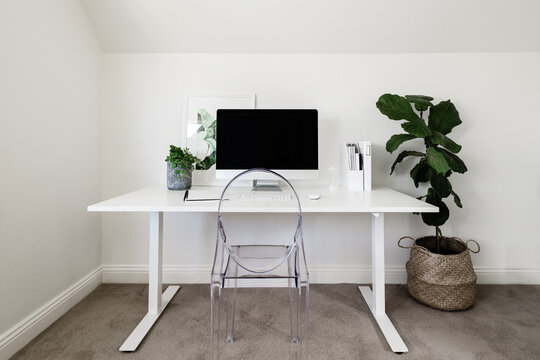 minimalist home office