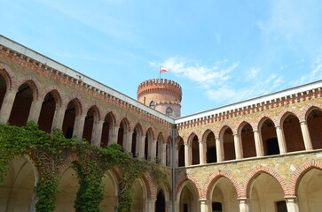 Naklejka premium Kamieniec Ząbkowicki, Polska, Tarasy pałacu Marianny orańskiej