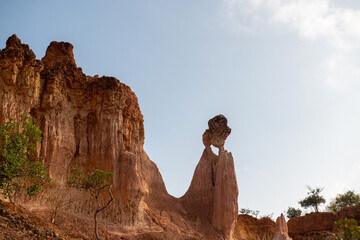 Depresja Marafa (Hell's Kitchen) okolice Malindi, Kenia, Afryka. Nazwę zawdzięcza temperaturze, która panuje we wnętrzu tego wąwozu. Został on stworzony przez wiatr i deszcz w ciągu tysiącleci. © Kamil_k2p
