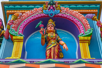 Obraz premium Shri Draupadi Amman temple, Thaiyur Village, Near Thaiyur lake, Kelambakkam, Tamilnadu - God and Devotional Scenario Image.