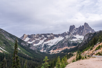 Naklejka premium Majestic mountains with forest foreground in Vancouver, Canada, North America. Day time on June 2024.
