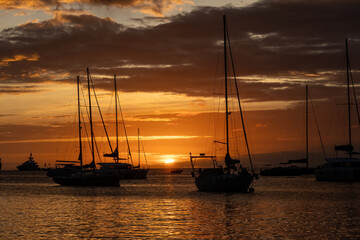 Bateaux au coucher de soleil, Martinique