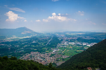 Fototapeta premium Il panorama verso Torino visto dalla Sacra di San Michele