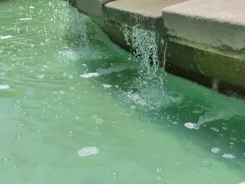 Fountain in the middle of the city,Fuente&nbsp; en medio&nbsp; en medio de la ciudad(77