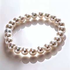 Obraz premium Pearl necklace with soft curve on white background