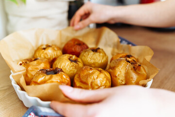 baked apples with cinnamon sugar