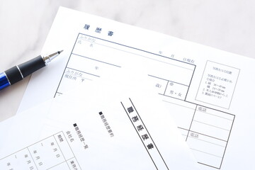 履歴書と職務経歴書は転職活動に必須の応募書類
