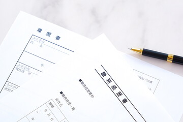 履歴書と職務経歴書は転職活動に必須の応募書類
