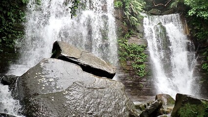 沖縄県八重山諸島西表島のゲータの滝