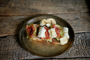 toast with figs, banana and chocolate spread