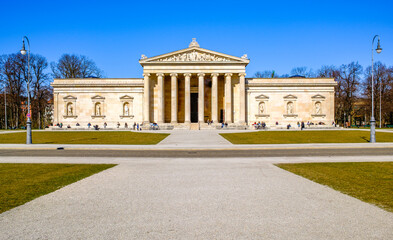 Obraz premium famous glyptothek at the koenigsplatz in munich
