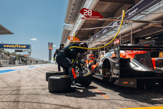 INTER IDEC SPORT Oreca 07  on the pitlane during pitstop and tyre change and refuel