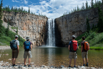 Tourism allows tourists to explore different destinations and discover new cultures, whether it's beaches, mountains, historical cities, or nature reserves.


