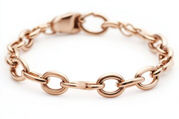 Obraz premium A gold bracelet isolated on white background