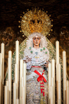 Virgen de la Esperanza Macarena awaits Holy Week procession