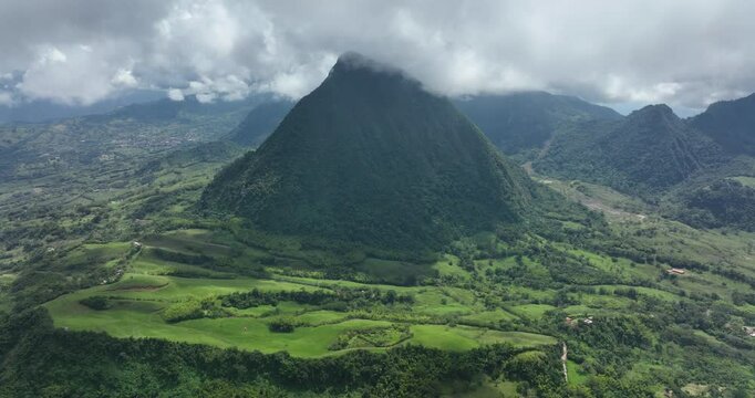 Zoom out of Cerro Tusa in Colombia