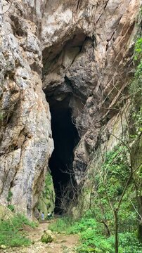 Hiking to Montejaque dam (Presa de Montejaque) and Hundidero cave (Cueva del Hundidero) in the province of Malaga, Andalusia, Spain